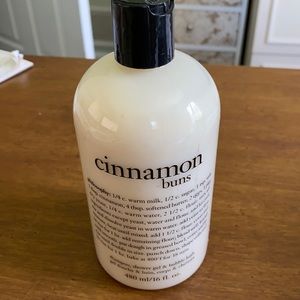 New Philosophy Cinnamon Buns shower gel